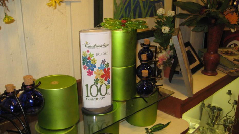 VanderSalm's Flowers Podia Display